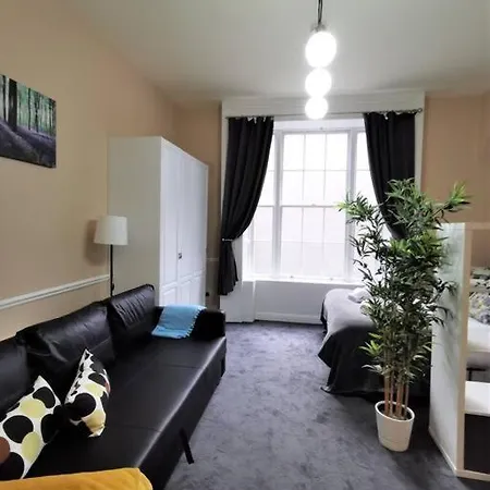 Spacious Georgian Studio Gasthof *