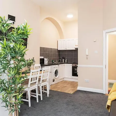 Spacious Georgian Studio * Dublin